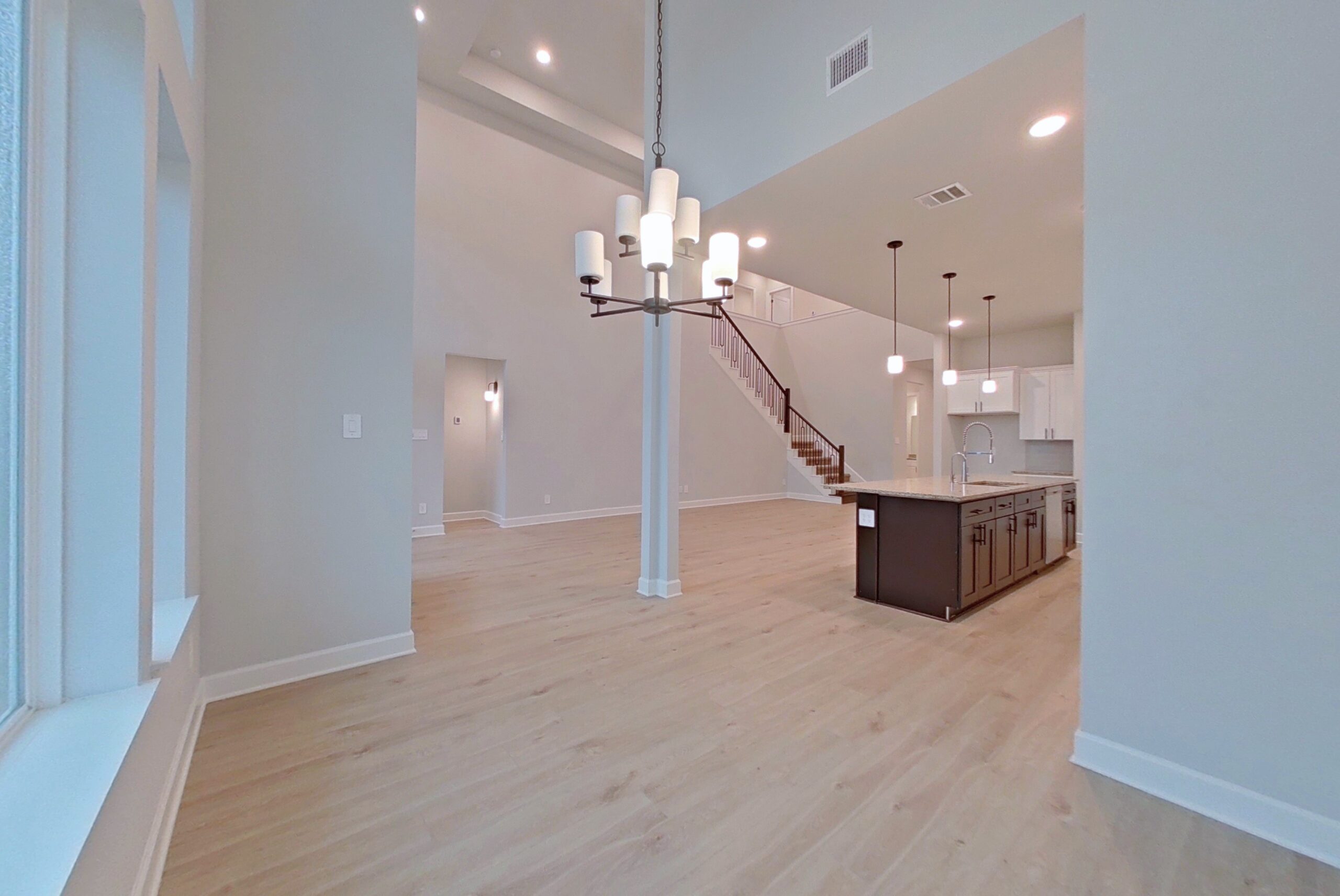 11033 N Lake Mist