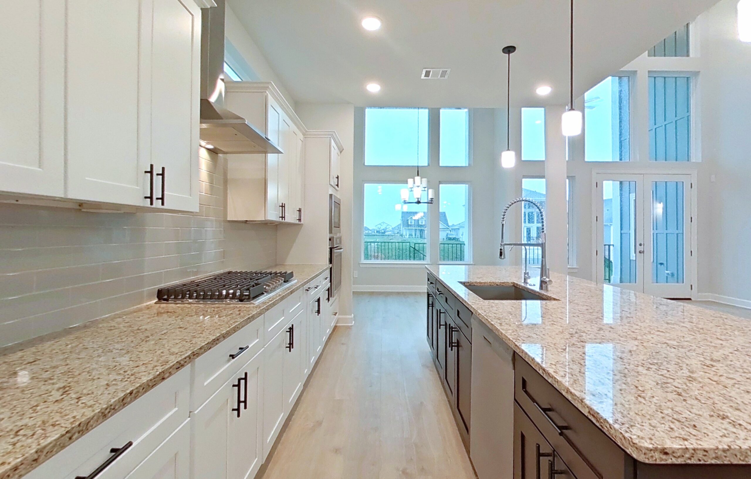 11033 N Lake Mist