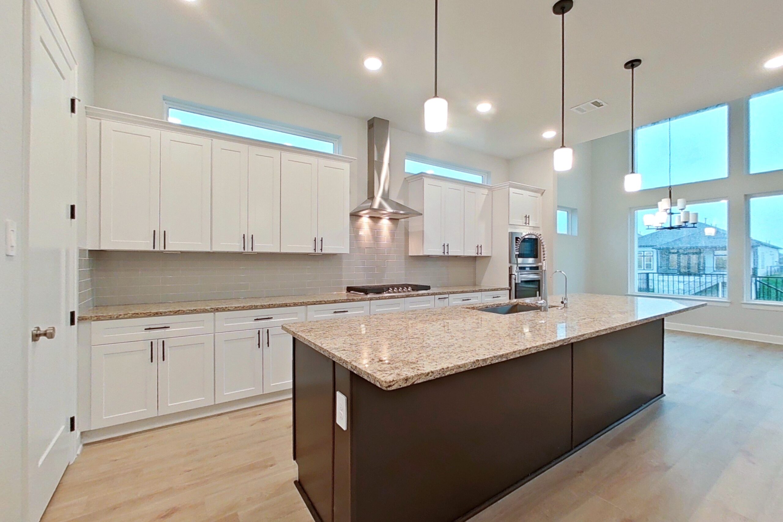 11033 N Lake Mist