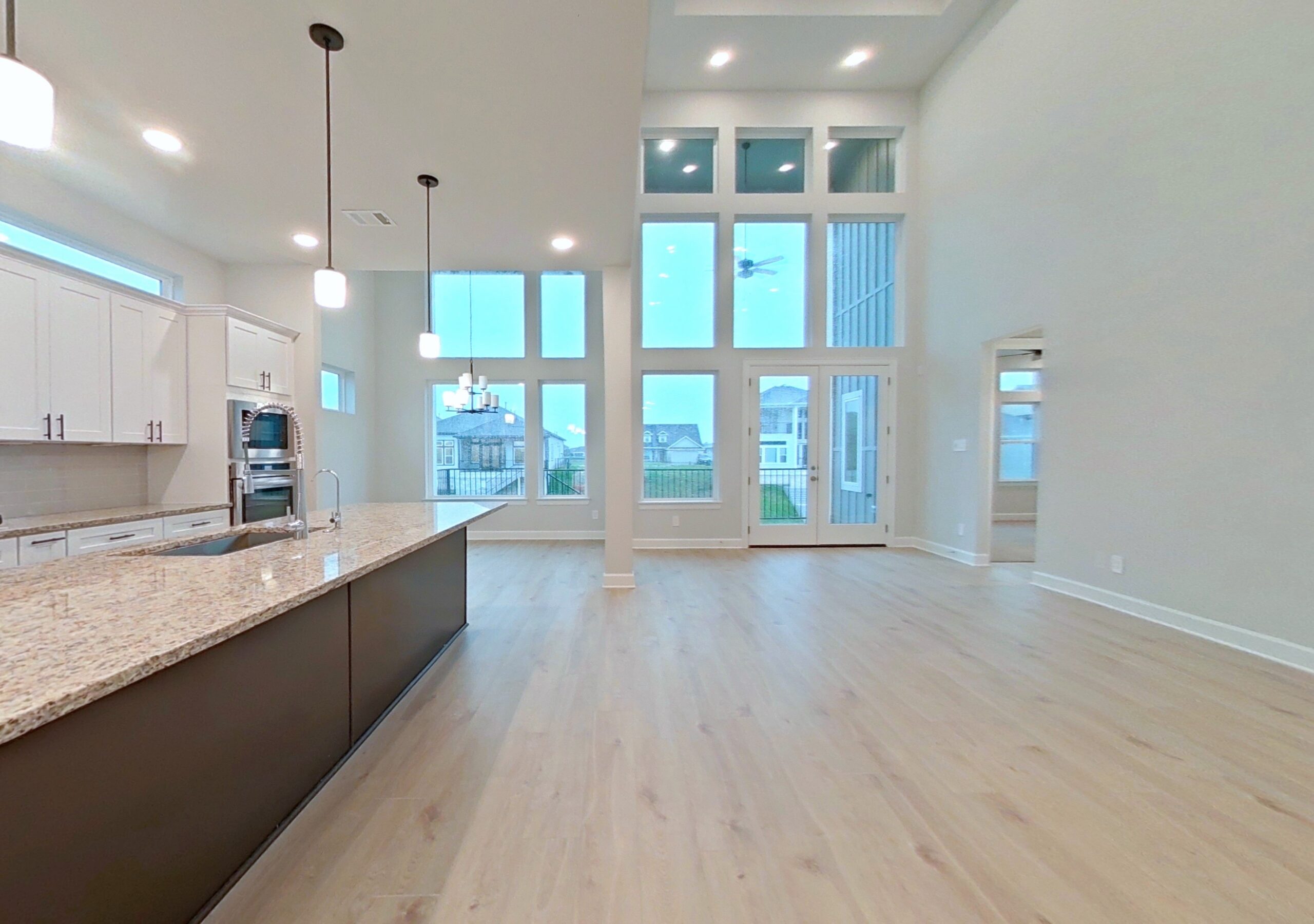 11033 N Lake Mist