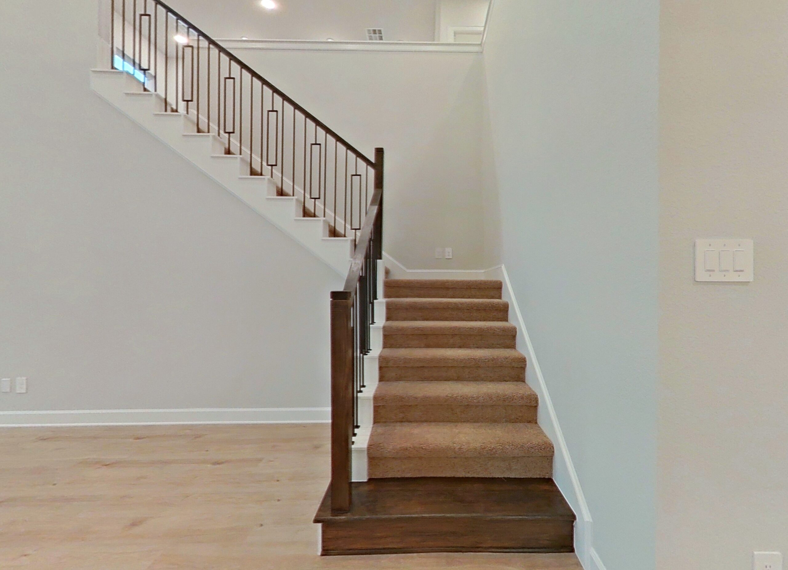 11033 N Lake Mist