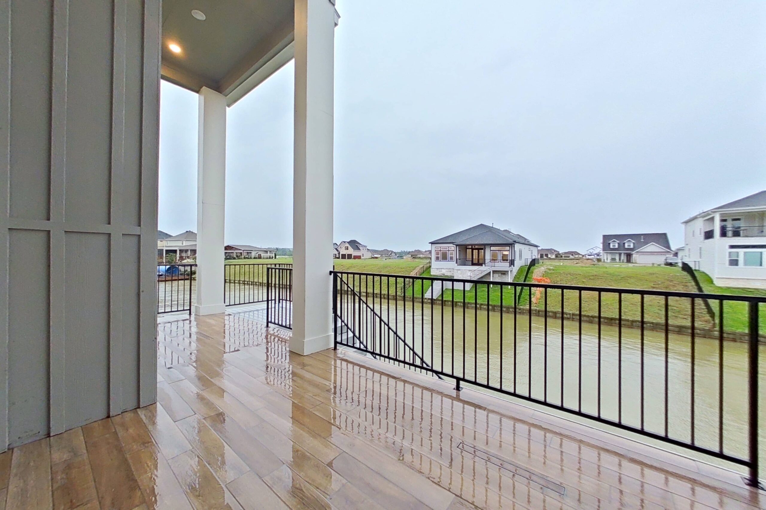 11033 N Lake Mist