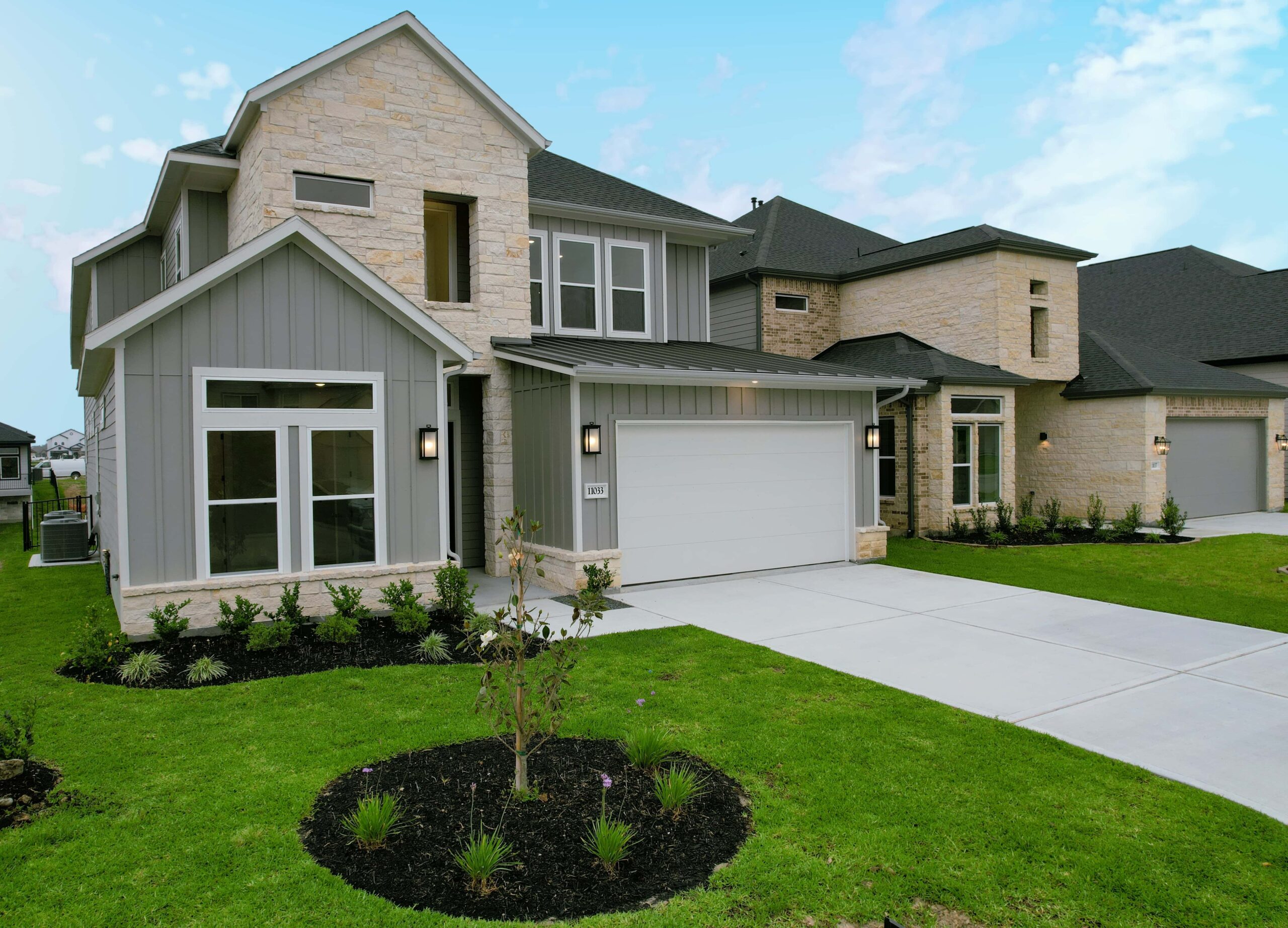 11033 N Lake Mist