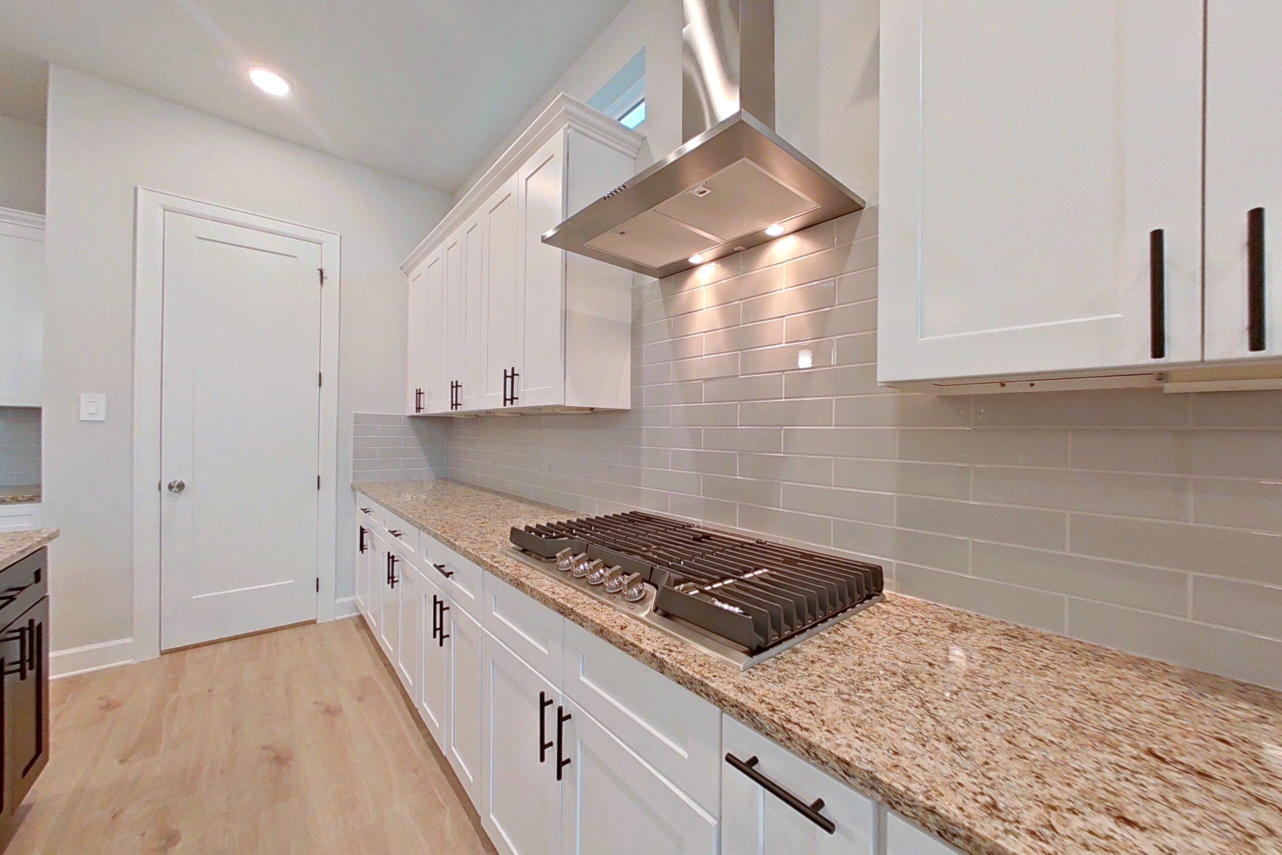 11033 N Lake Mist